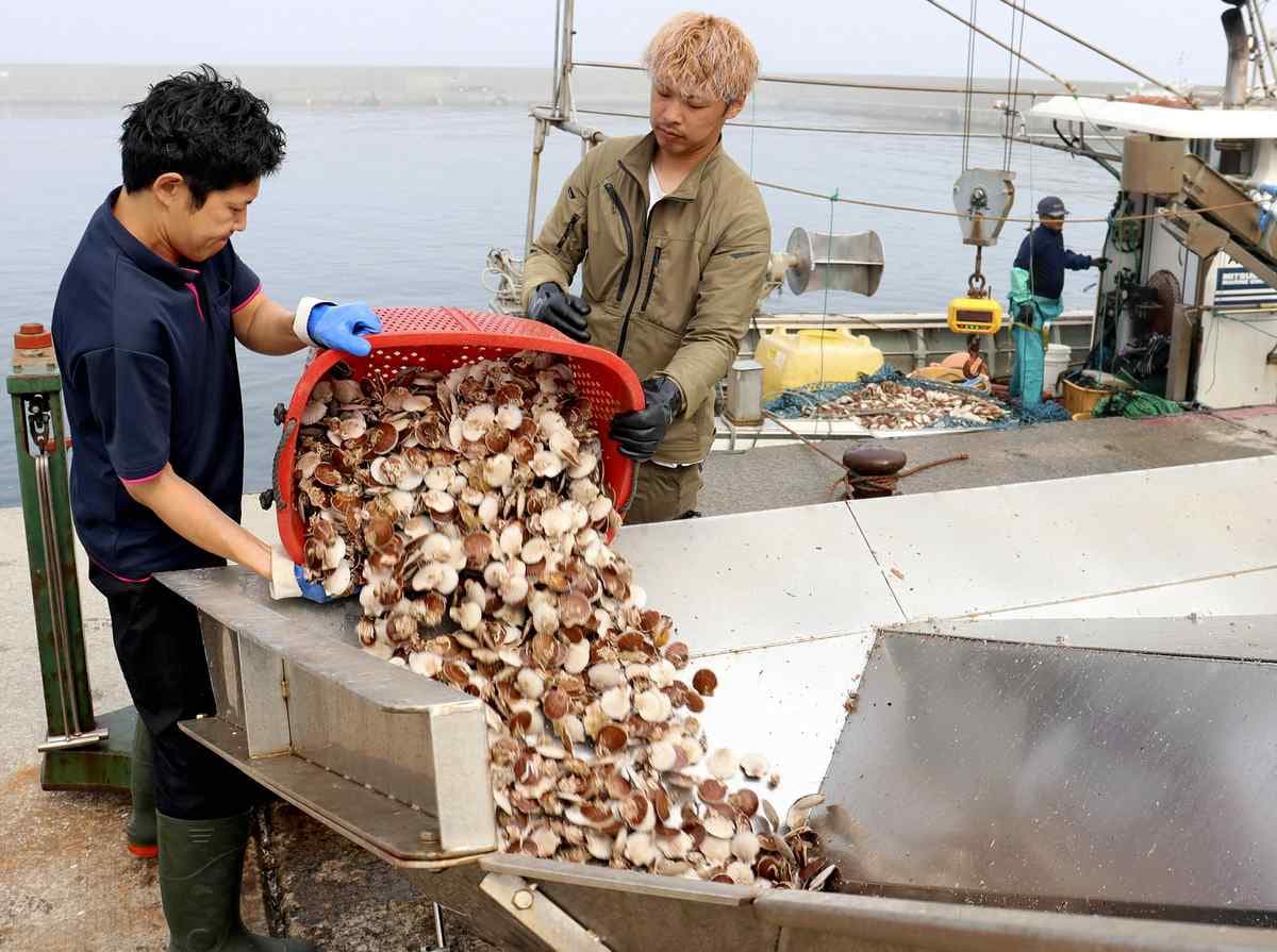 China’s Pressure Campaign Threatens Japan’s Economy, But Seafood Sector Could Weather the Storm