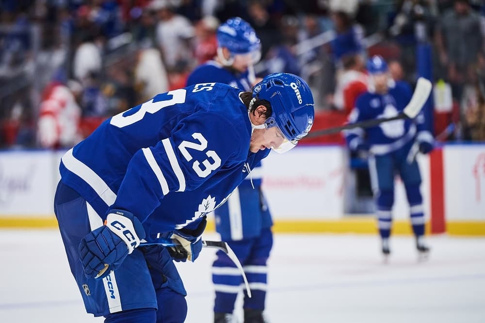Mais horror de lesões nos Maple Leafs: o ala Matthew Knies está fora