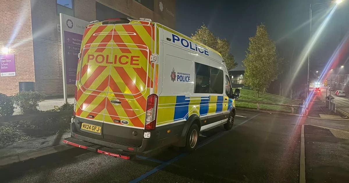 Police warning after youths cause another night of firework chaos in Bolton - Manchester Evening News