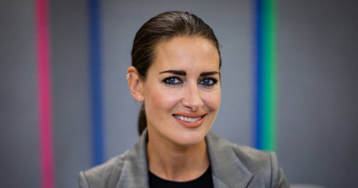 Apresentadora Kirsty Gallacher 'ficou com hematomas depois de ser chutada como uma bola de futebol' em ataque não provocado - Irish Mirror