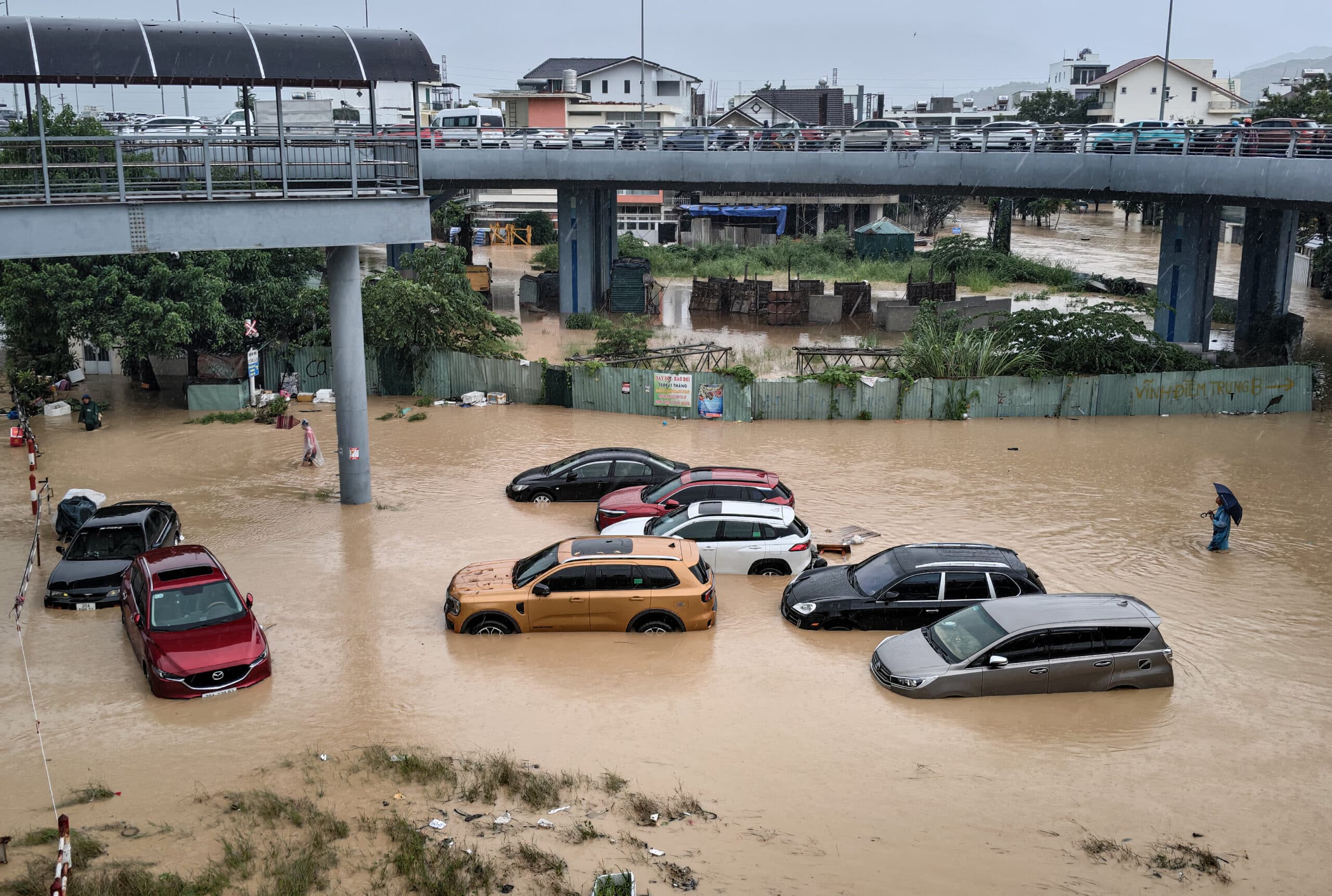 Vietnam Flood Deaths Climb as Heavy Rain Drenches Coffee Region