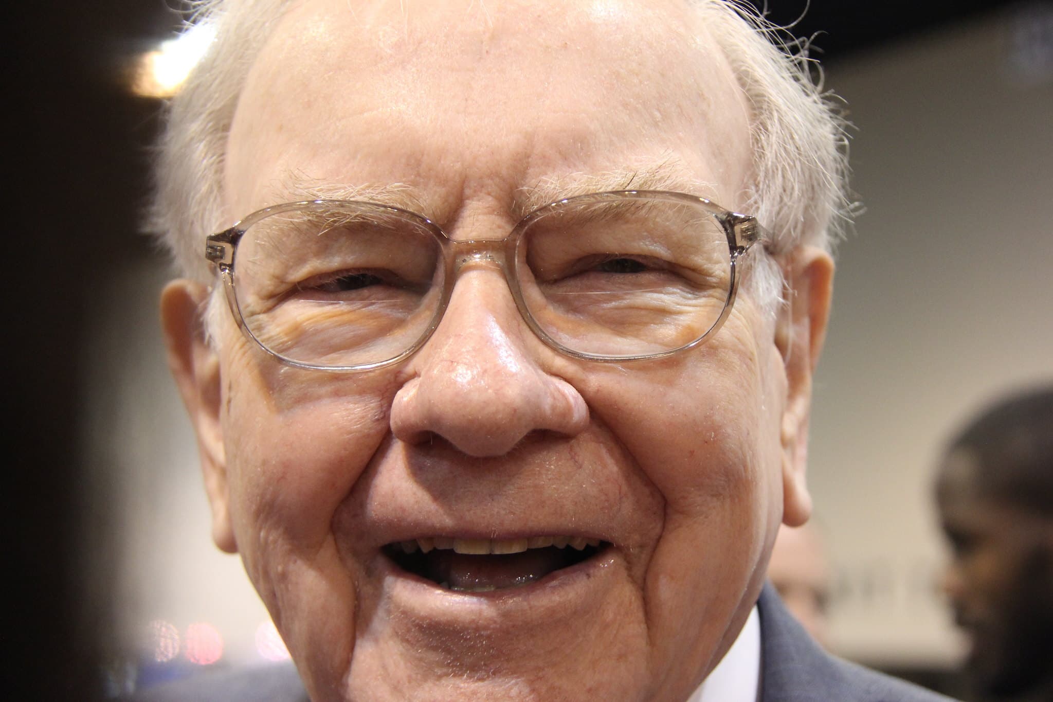 Warren Buffett Sends a $382 Billion Warning to Wall Street. Are You Paying Attention? | The Motley Fool